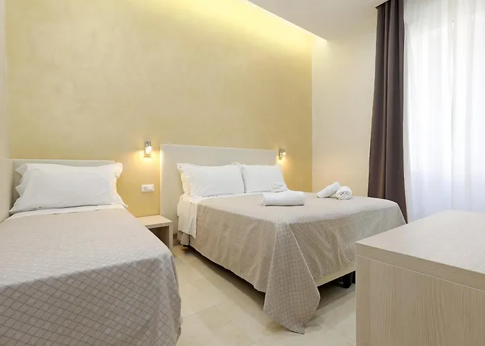 Luxury Little Chicago 4*
